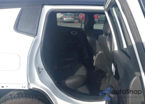 2023 Jeep Compass Trailhawk 4X4 из США, поврежденный, VIN 3C4NJDDN5PT568449